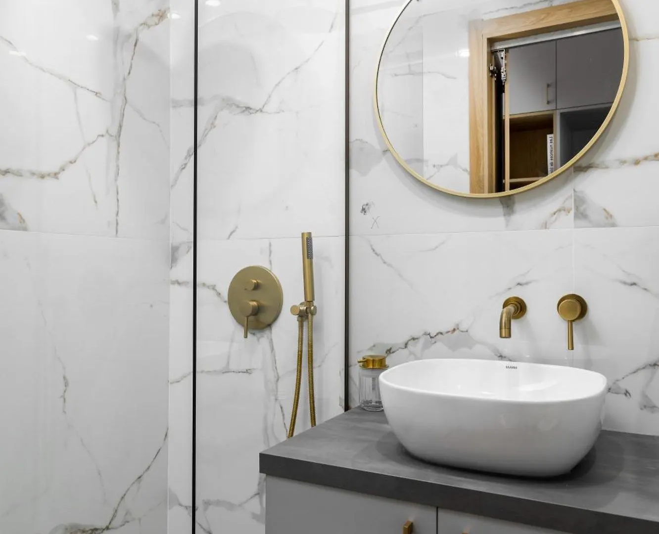 Apartment Lyon Suite By Alchemia Parking Thessaloniki Greece